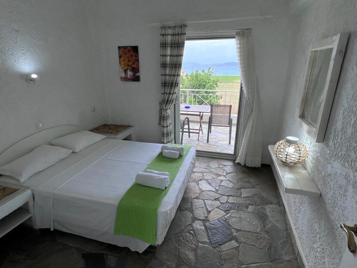 Phoenix Beachside Condos Kokkonion Bagian luar foto